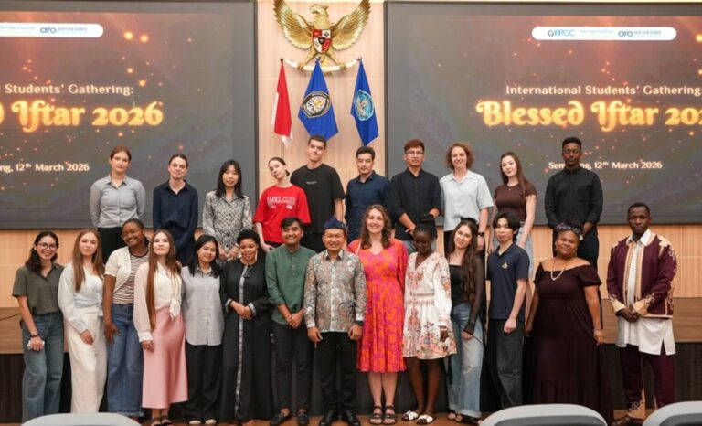 Diponegoro International Students Gathering: Blessed Iftar