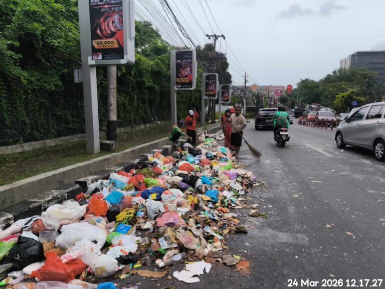 Viral Sampah Berceceran di Jalan Sultan Agung