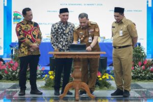 Gubernur Jateng menandatangani pakta integritas