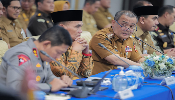 Gubernur Luthfi Peringatkan Bupati-Wali Kota Jateng: Cukup Pati dan Pekalongan, Aja Sampek Ana Sing Ketelu!