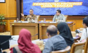 Gubernur Ahmad Luthfi 