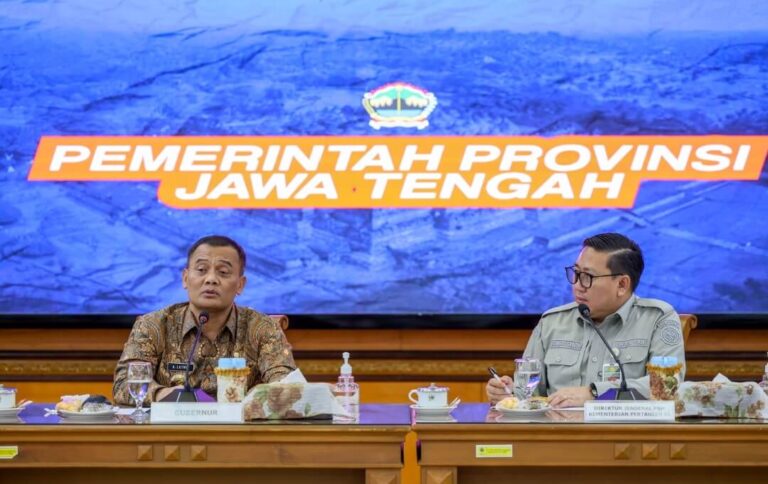 Gubernur Ahmad Luthfi