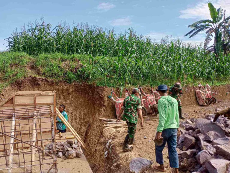 Jembatan Gantung Garuda di Nglebur