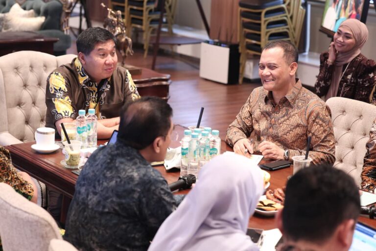 Gubernur Ahmad Luthfi