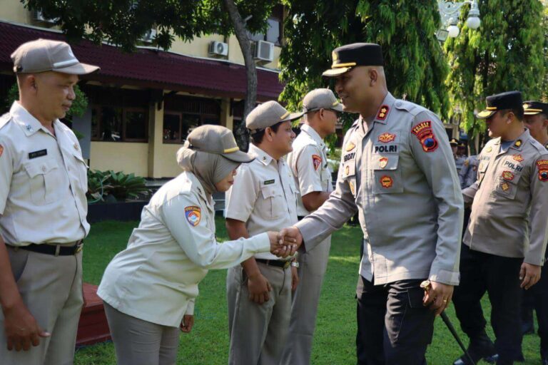 Upacara kenaikan pangkat Polres Kendal