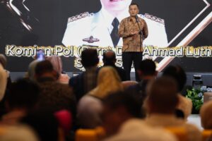 Gubernur Ahmad Luthfi 