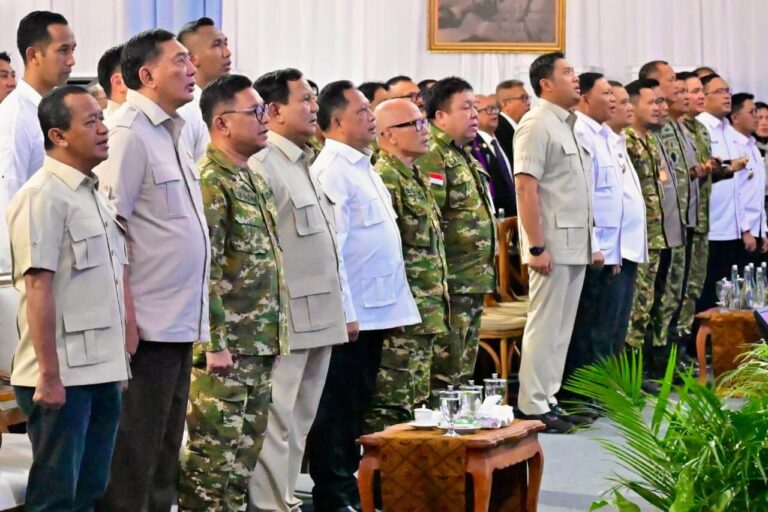 Gubernur Luthfi Dampingi Presiden Prabowo Hadiri Retreat Ketua DPRD di Magelang