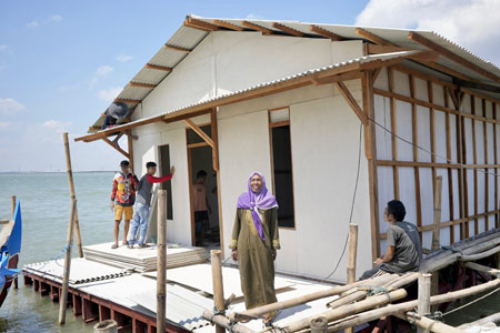 Rumah Apung untuk Mak Jah, Penjaga Terakhir Mangrove Sayung