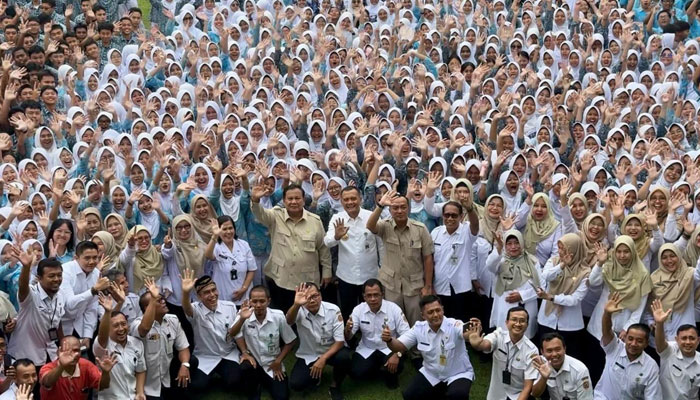 Prabowo dan Ahmad Luthfi Kunjungi SMAN 1 Cilacap, Revitalisasi Sekolah dan MBG Dipuji Siswa