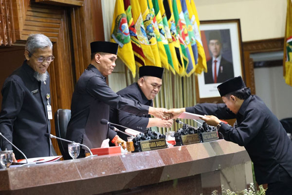 DPRD Jateng Bahas Raperda Penyelenggaraan Standarisasi Jalan dan Garis Sempadan