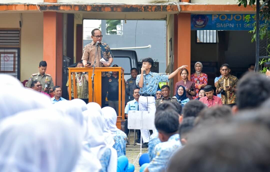 Satpol PP Goes to School