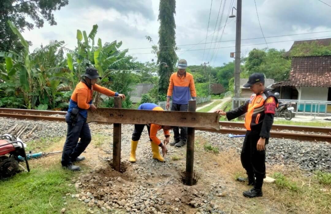 Penutupan perlintasan sebidang