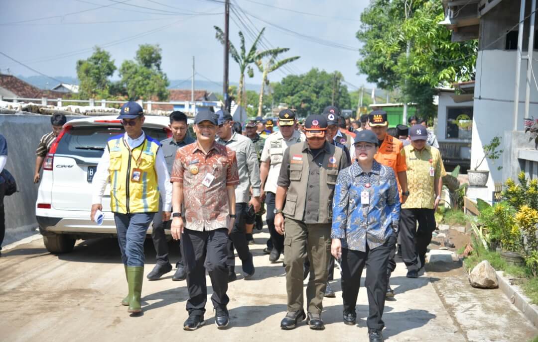 Tinjauan banjir Mangkang Kulon