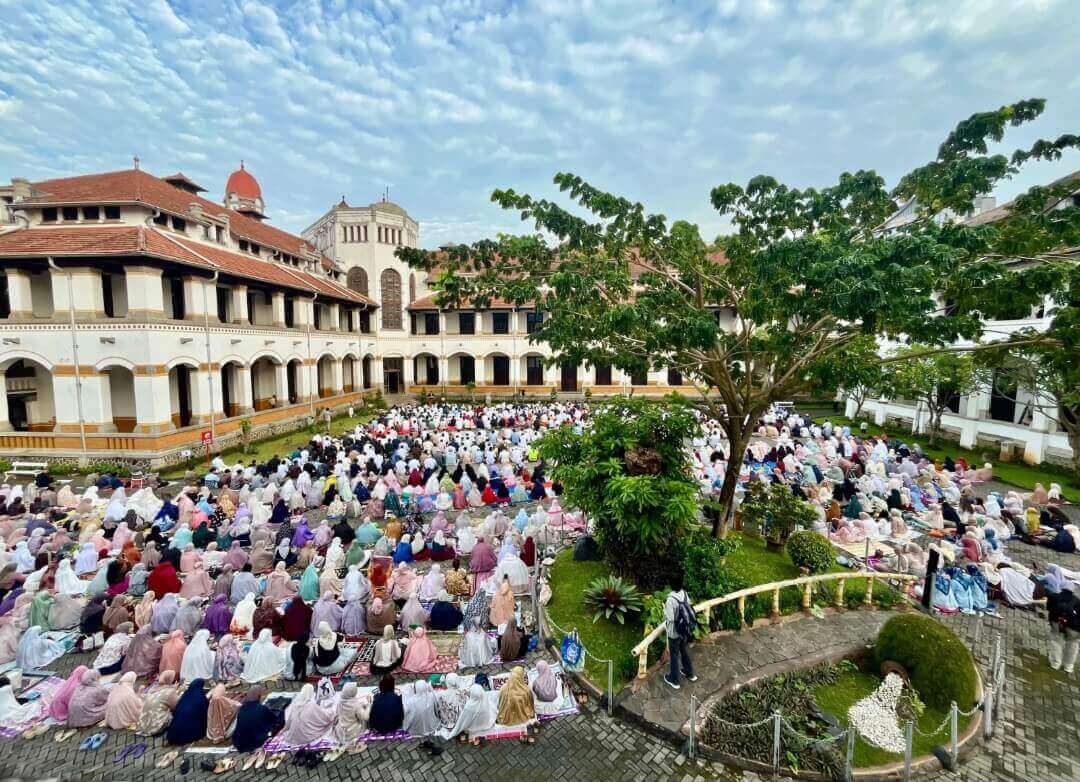 Salat Id di Lawangsewu
