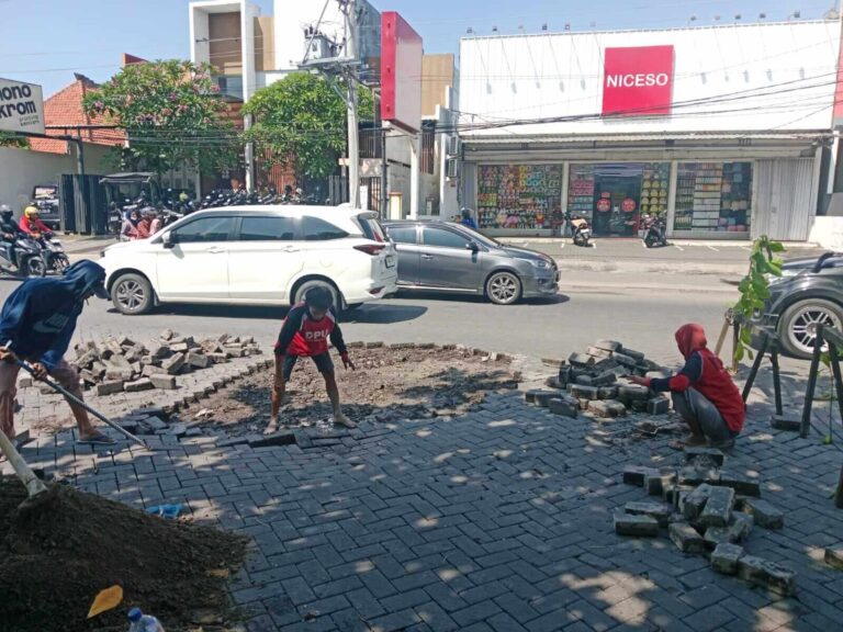 Betonisasi Jalan Citarum