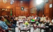 Warga Audiensi dengan Bupati Banyumas, Desak Pencopotan Kades Banjaranyar