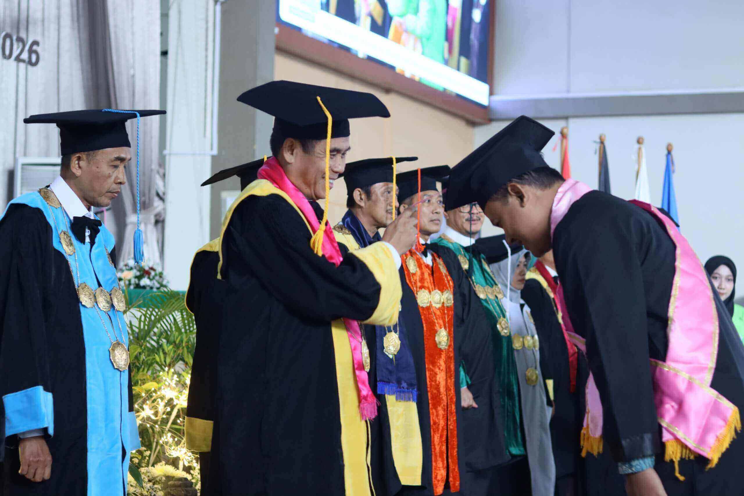 Wisuda UIN Walisongo 2026