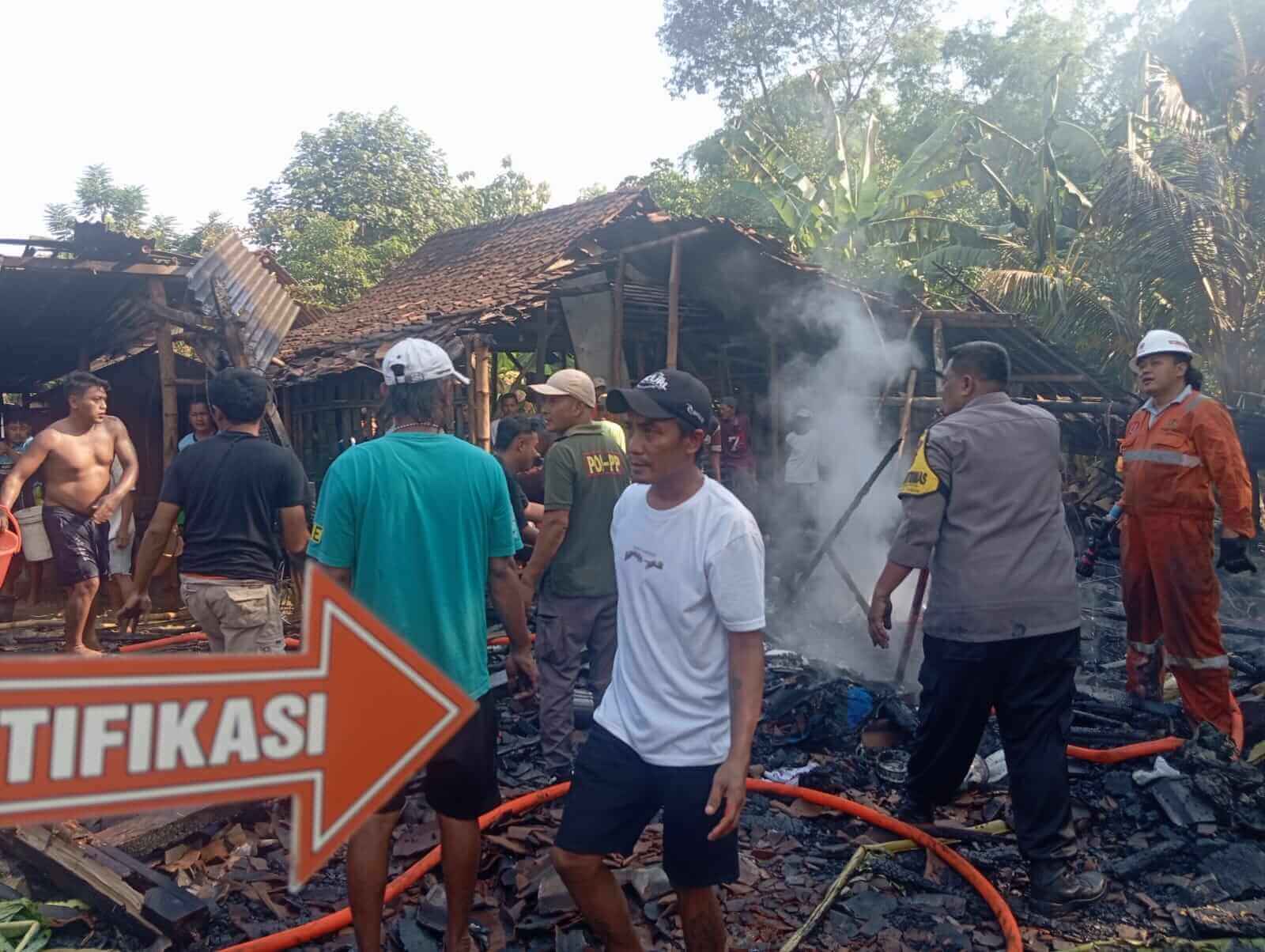Kebakaran Rumah Kayu di Desa Kemantren Kedungtuban Blora
