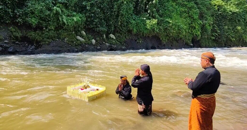 5 Warsa Yayasan Telasih 87 Banjarnegara