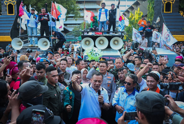 Ahmad Luthfi Temui Massa Aksi Buruh, Serap Semua Aspirasi
