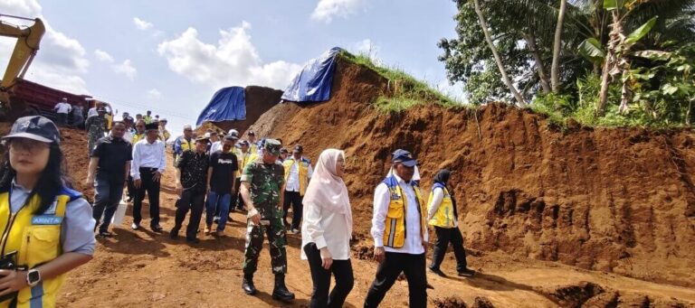 Tanggul jebol di Banjarnegara