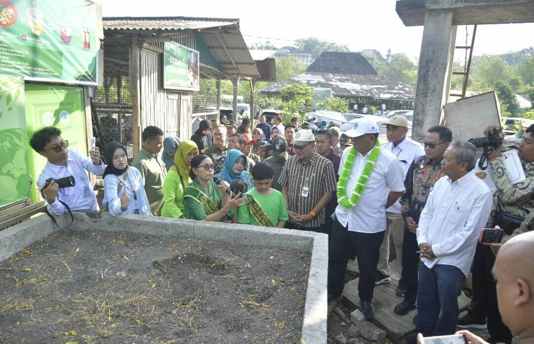 Menteri Lingkungan Hidup Apresiasi Pengelolaan Sampah Warga Bulusan