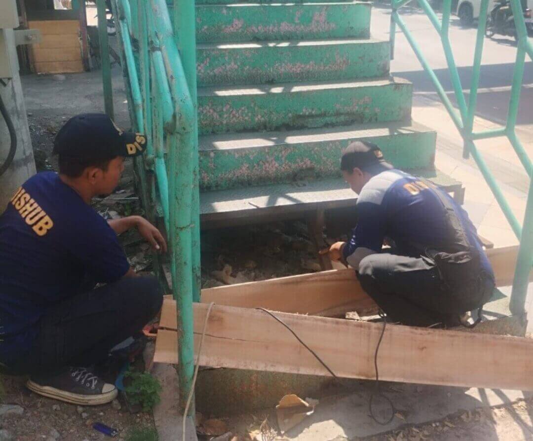 Perbaikan JPO Pasar Bulu