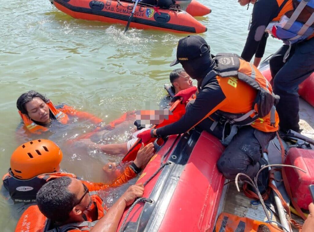 Tenggelam di Bendung Karet Kalijajar Demak