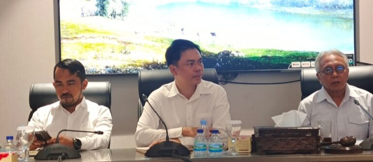 Manajemen proyek pengembangan kawasan terpadu Pakuwon Semarang
