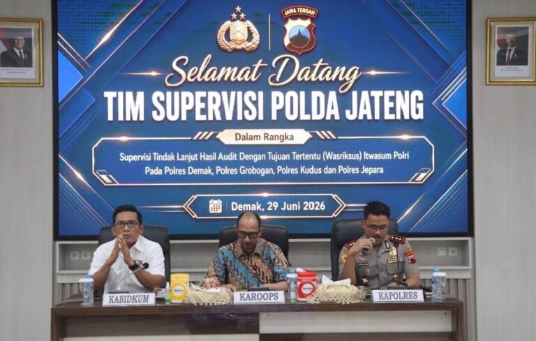 Supervisi Penggunaan Senpi di Polres Demak