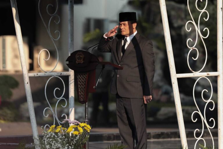 Gubernur Ahmad Luthfi