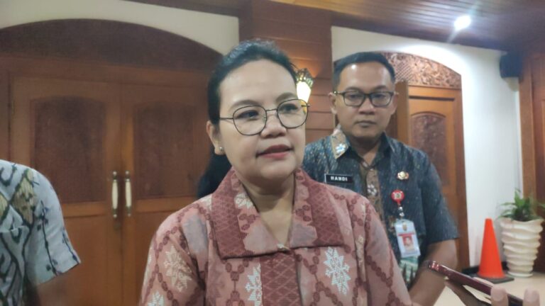 Wali Kota Agustina