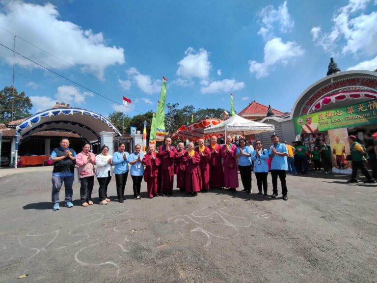 Walubi Bersama LLCS Vajra Padma Suci Peringati HUT ke-82 Dharmaraja Liansheng