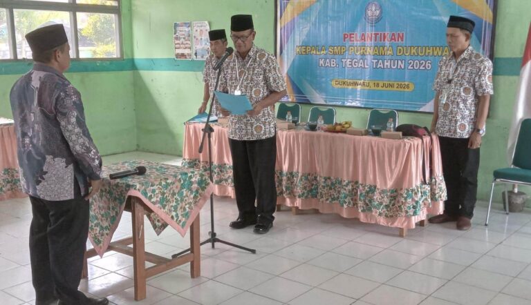 Pengukuhan kepala Sekolah Purnama