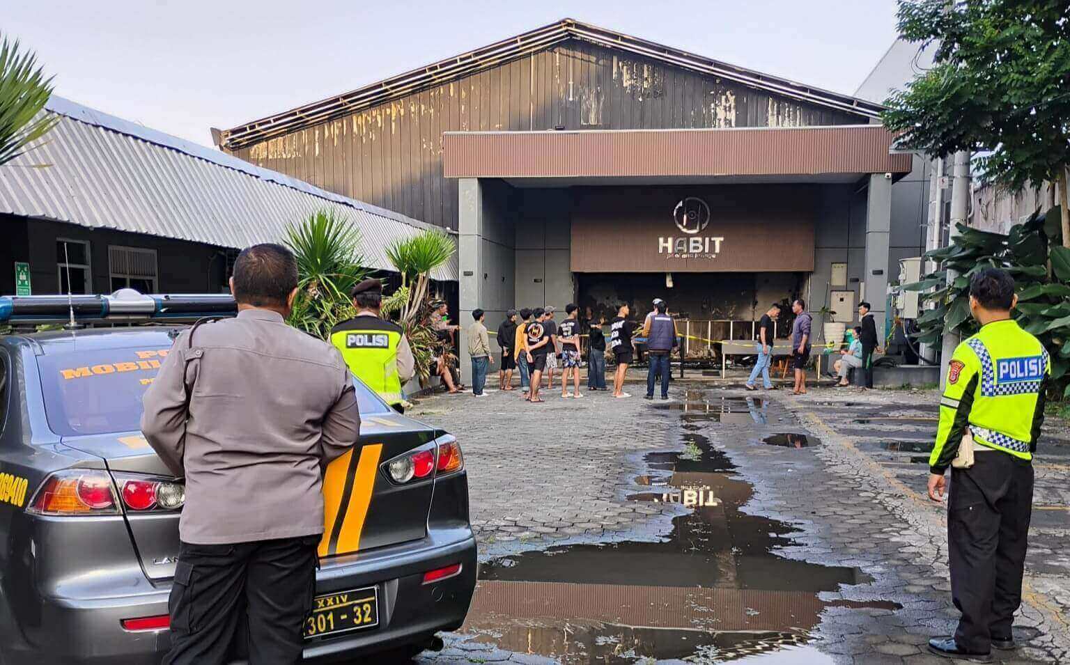 Kebakaran di Habit Pool & Lounge Sleman