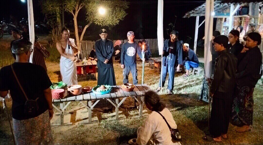Jamasan Lontar di Rembang