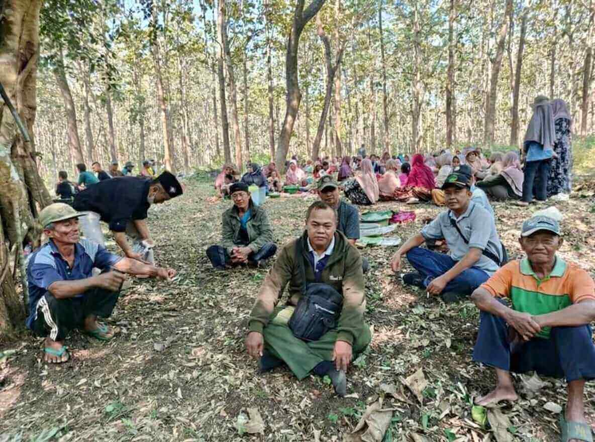 Tasyakuran di Mata Air Penewen Desa Wonokerto
