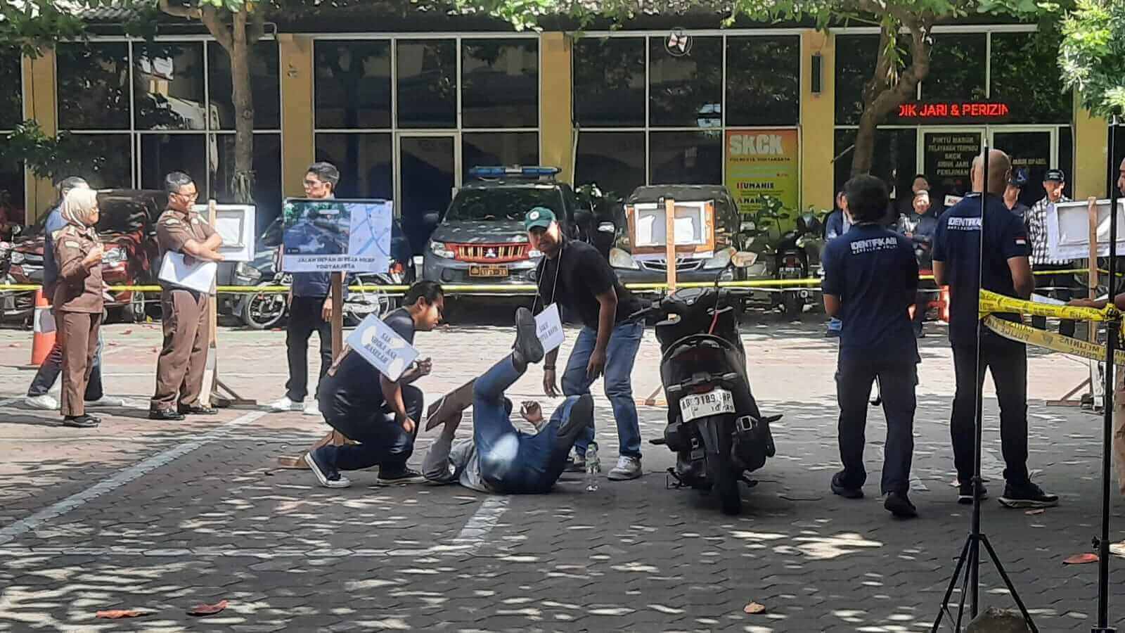 Rekonstruksi Pembacokan di Kotabaru