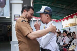 Gubernur Ahmad Luthfi