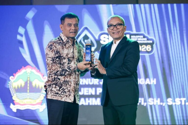 Gubernur Ahmad Luthfi