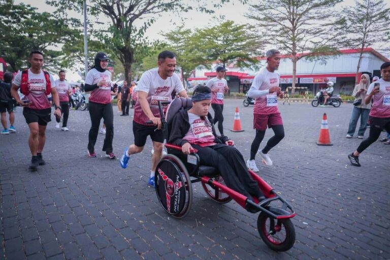 Ikut Sukoharjo Run 2026, Gubernur Luthfi Dorong Sport Tourism Jateng