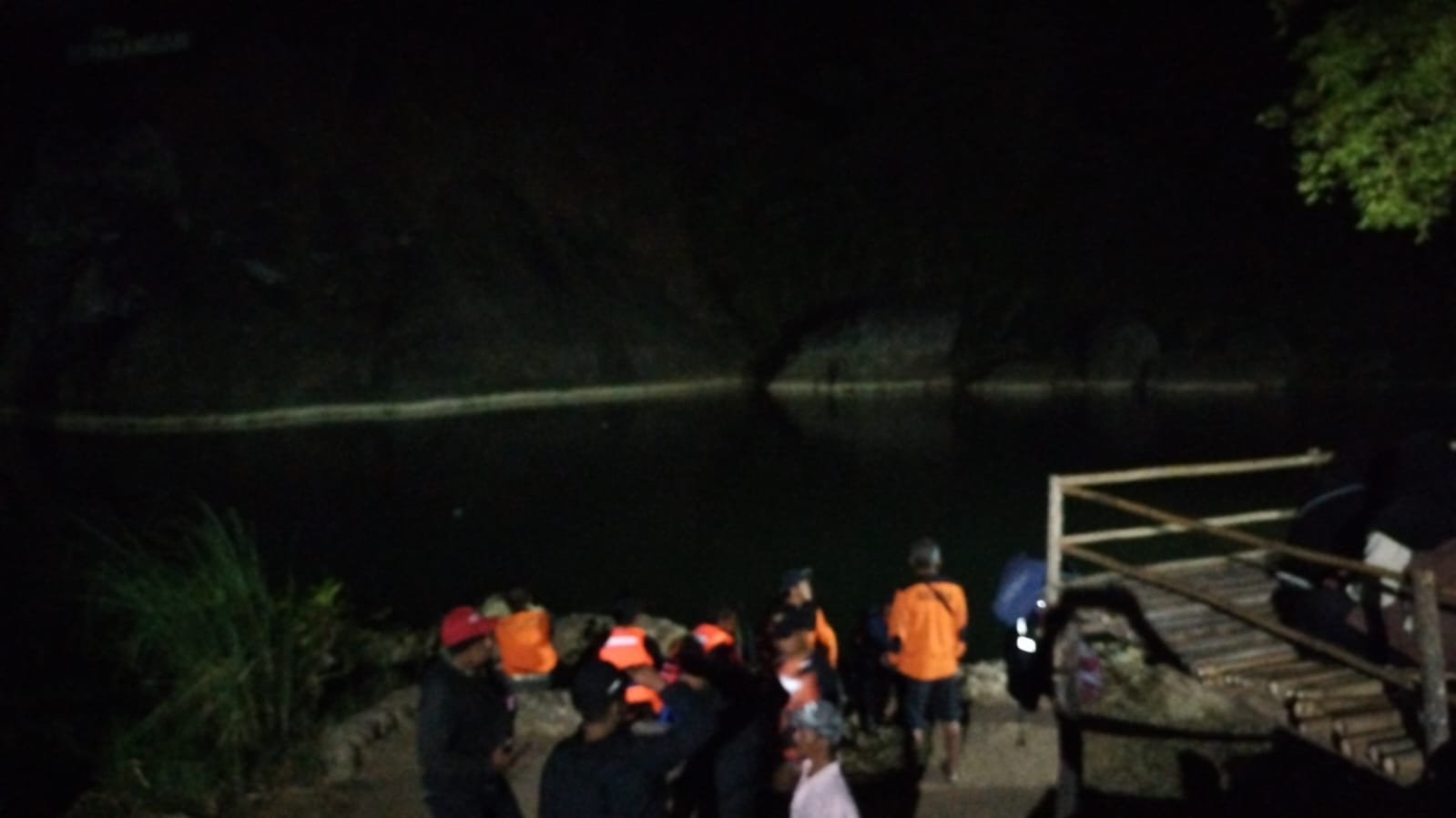 Tenggelam di Sungai Oyo