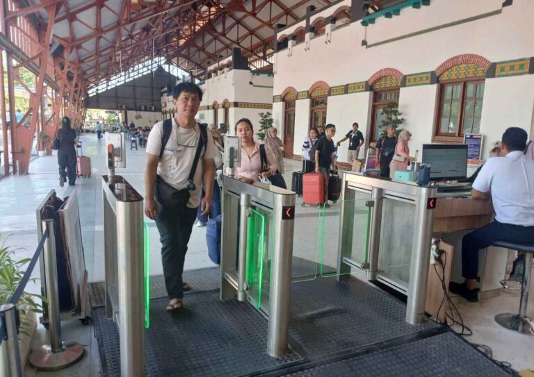 Stasiun Semarang Tawang
