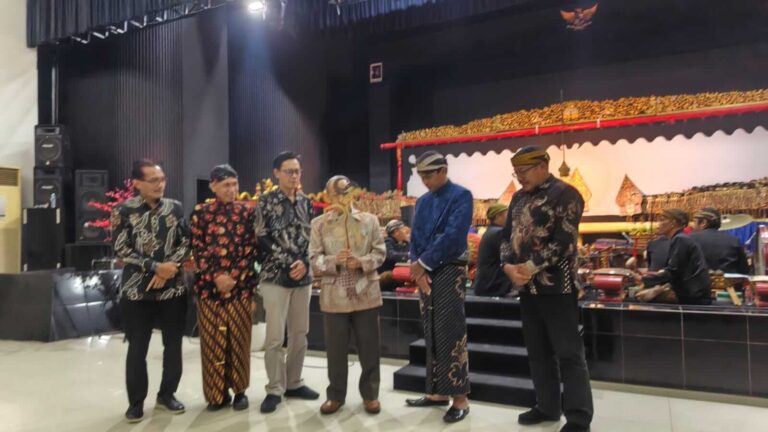 Pagelaran wayang di HUT ke-53 IPPK Jateng