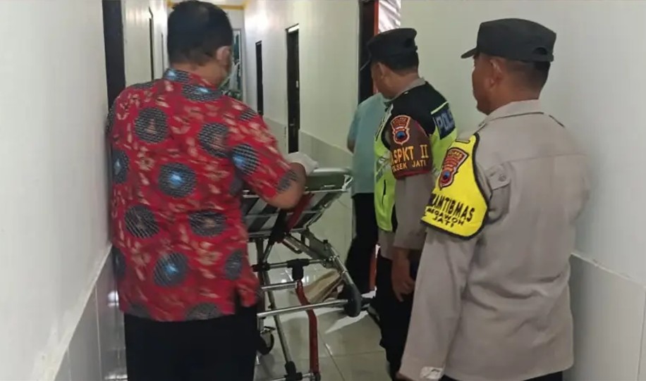 Perempuan Terluka di Kamar Hotel Kudus