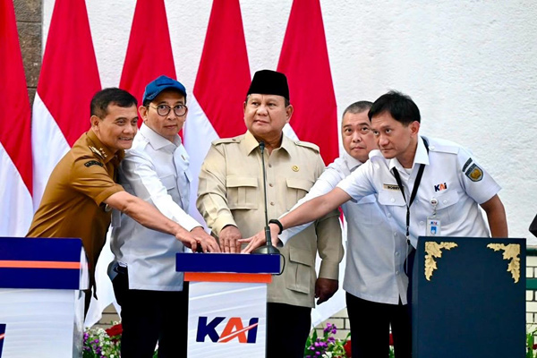 Prabowo Resmikan Revitalisasi Stasiun Tawang, Heritage Jateng Kini Lebih Modern dan Tangguh