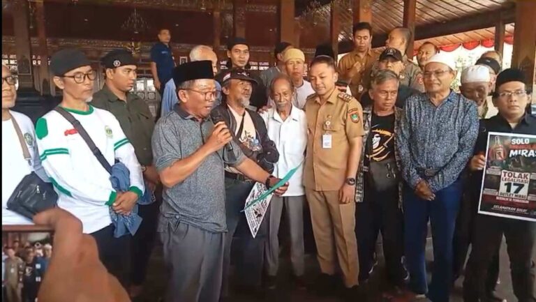 Elemen Masyarakat Surakarta