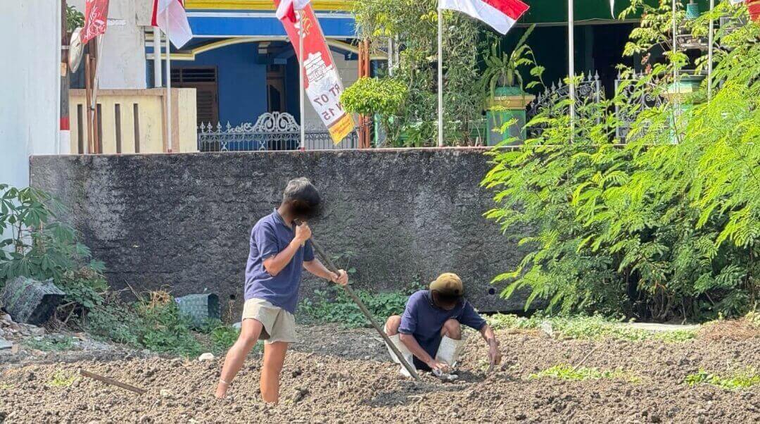 Lapas Purwodadi Tanam Benih Bayam