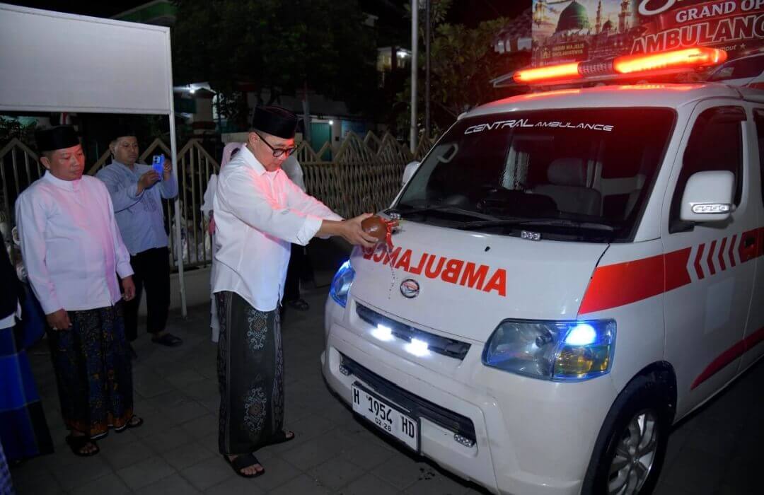 Peluncuran Ambulans Umat Masjid Jami Al-Ikhlas Kalipancur