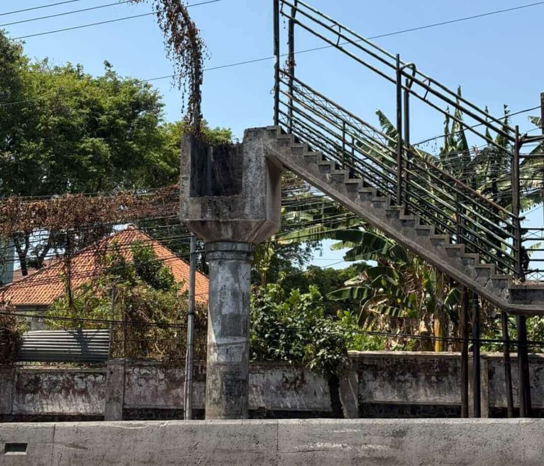 JPO Rusak di Semarang